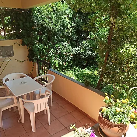 Apartament Muses Neos Marmaras