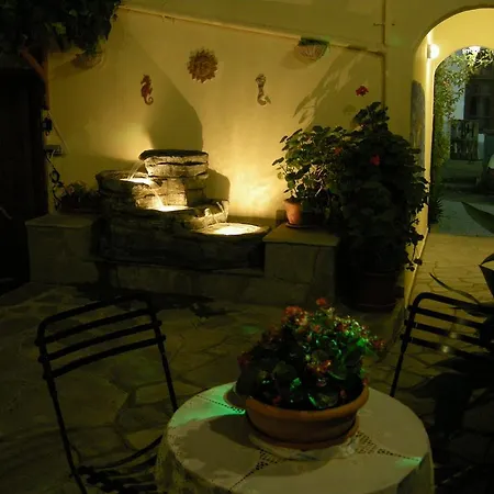 Muses * Neos Marmaras