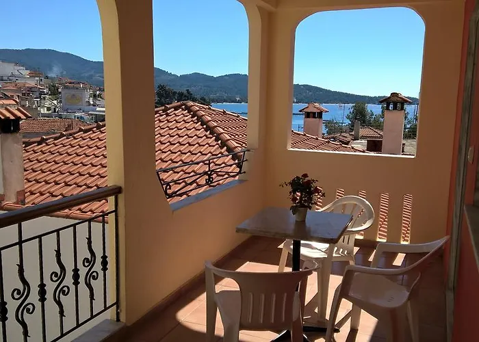 Muses Néos Marmarás