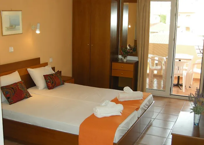 Muses * Néos Marmarás